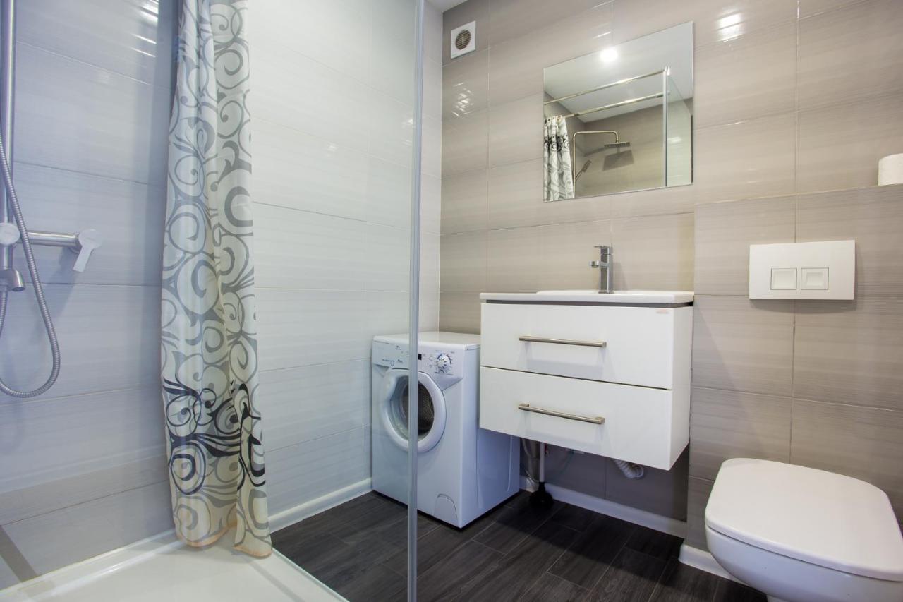 Apartment On Ushakova خيرسون المظهر الخارجي الصورة